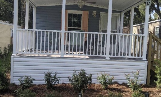 Dunnellon House | PK's Bungalow! Located just two doors down from the world famous KP Hole