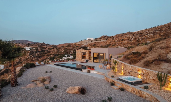 Maragas Villa | Plaka hills - Brand NEW Villa with LUXURIOUS & INSPIRING EXPERIENCE!