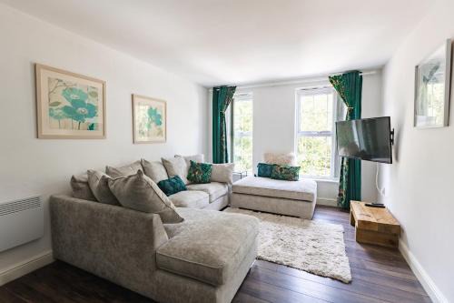 Hull Apartment | Platform West Hull 2 bed Apartment with Parking