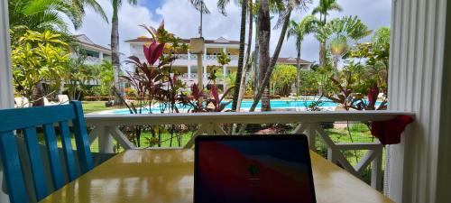 La Iglesia Apartment | Playa Turquesa only 50m From the Beach Walk to all Restaurants