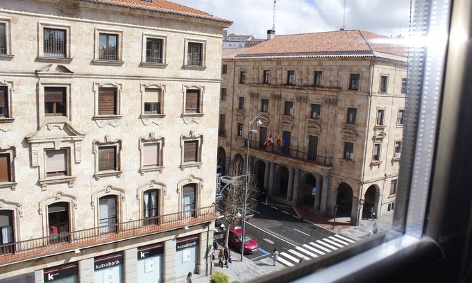 Centro Apartment | PLAZA DE LA CONSTITUCION NEXT TO THE PLAZA MAYOR.