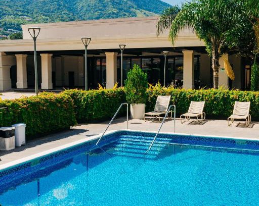 San Salvador Hotel | Plaza Hotel and Suites