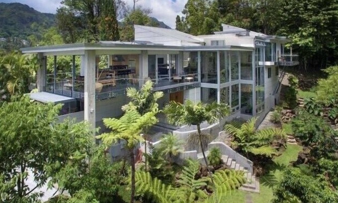 Downtown Honolulu House | PLEASE MESSAGE US, THE CALENDAR IS NOT UPDATED