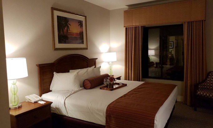 Las Vegas Resort | Pleasing Suite unit at Tahiti Village Las Vegas Strip