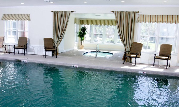 Proctorsville Hotel | Pointe at Castle Hill Resort