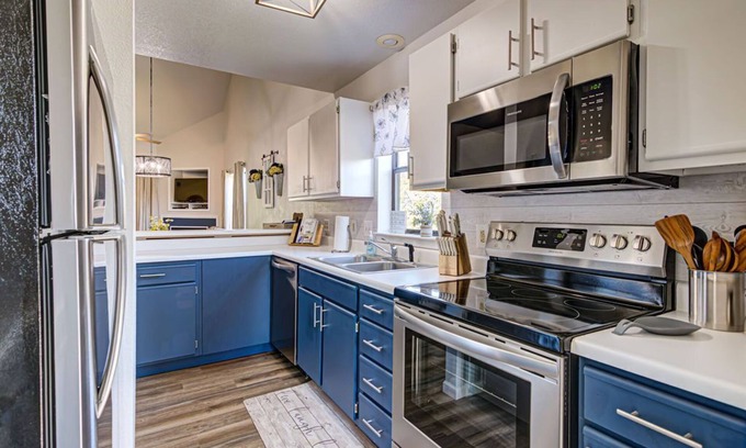 Table Rock Condo | Pointe Royale, indoor pool, pickleball