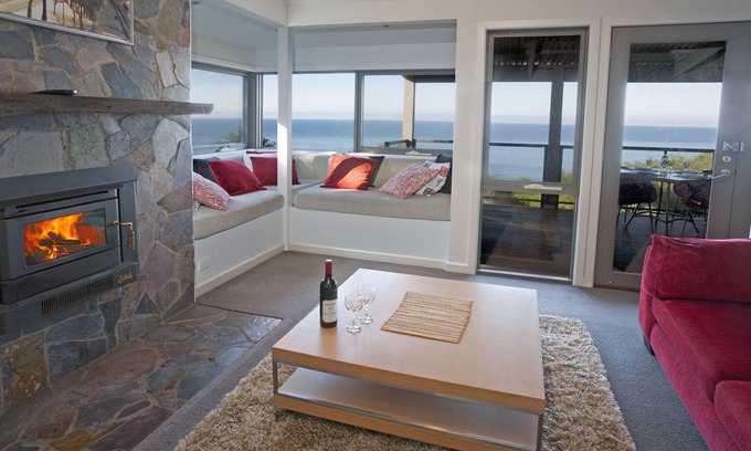 Wongarra Cottage | Points South from the sea on Great Ocean Rd