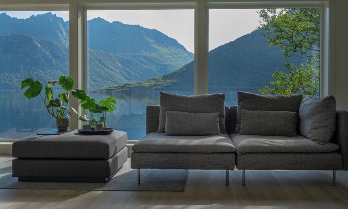 Botnhamn House | Polar Panorama Lodge