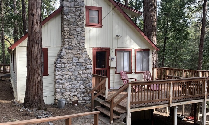 Twain Harte Cabin | Pondering Pines Cabin/Quiet/Lake Membership/Walk to town/Original 1937 Cabin