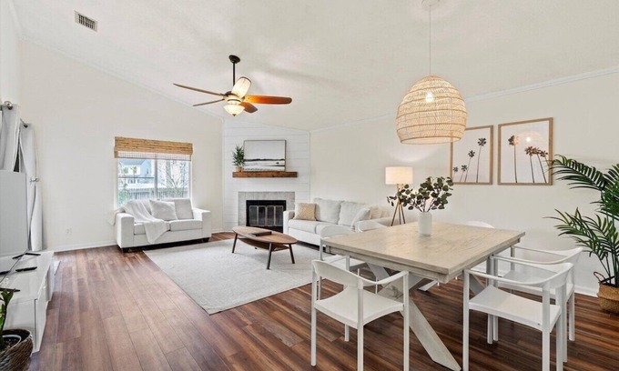 Dolphin's Cove House | Ponte Vedra Beach Coastal Getaway: Sleeps 8