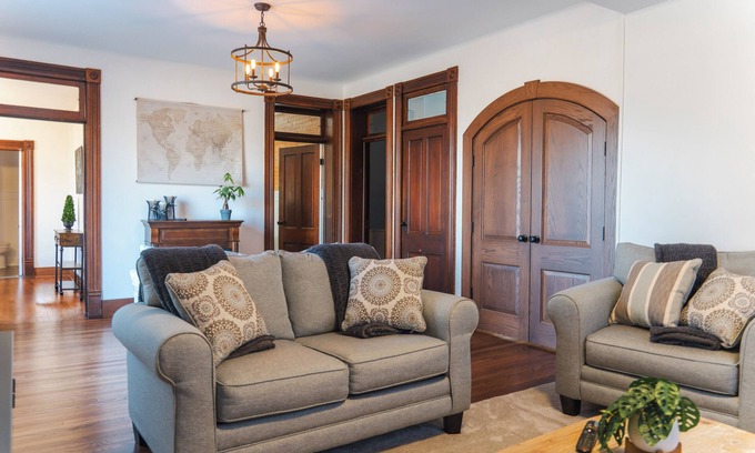 North Manchester House | Pony Creek Cottage