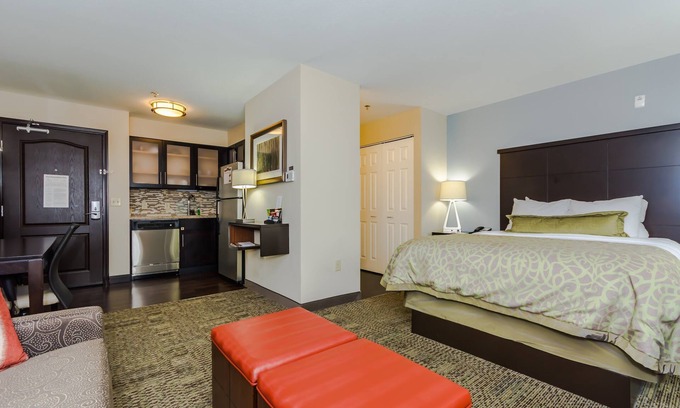 Grand Forks Apartment | Pool and Hot Tub. Near University of North Dakota