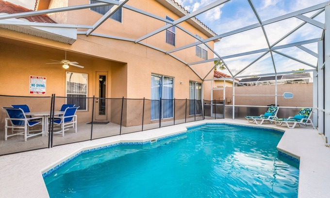 Lake Davenport Estates House | Pool Home in Gated Community Close to Walt Disney World