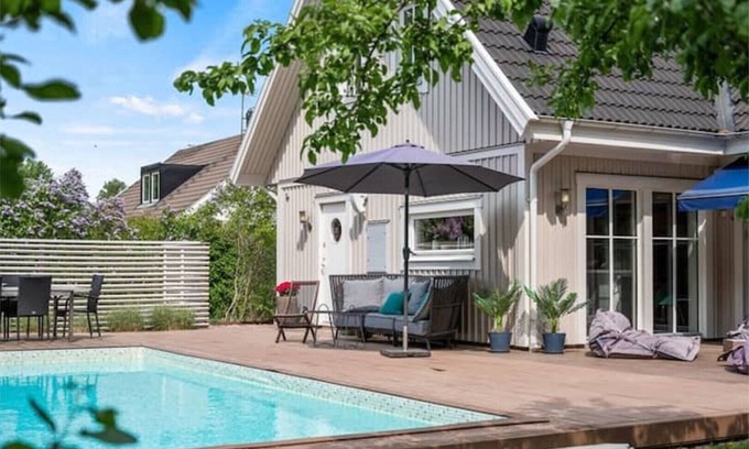 Taby Municipality Villa | Pool, Jacuzzi, Sauna - Family Villa and Small House in Stockholm