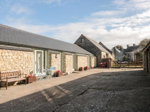 Cowbridge House | Poppy Cottage