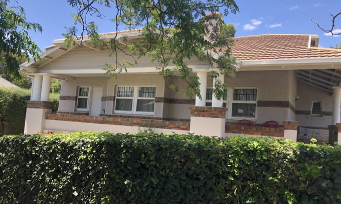 Angaston House | Poppy’s Place, a beautiful family & pet friendly1920’s bungalow.
