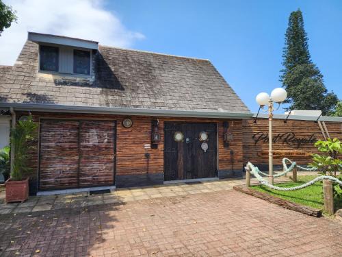 Shelly Beach Apartment | Port Royale Shelly Beach Guest House