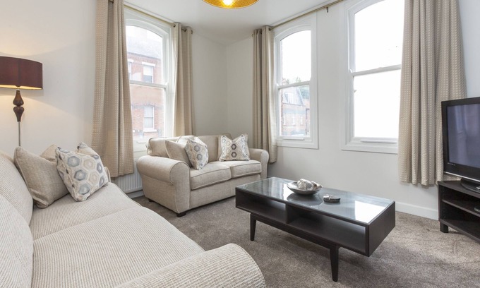 York Cottage | Portland Apartment - sleeps 3 guests in 2 bedrooms