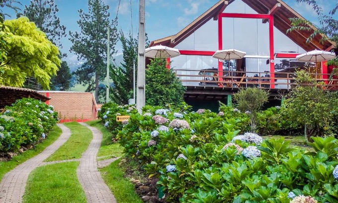 Costas Hotel | Pousada Monjolos de Minas a 9 km de Gonçalves