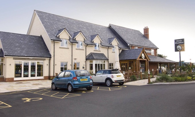 Rhuddlan Hotel | Premier Inn Rhuddlan