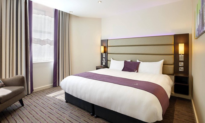 Gresford Hotel | Premier Inn Wrexham North - A483