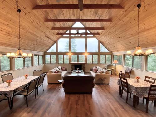 Highland Pines House | Prescott Mountain Home In The Pines!