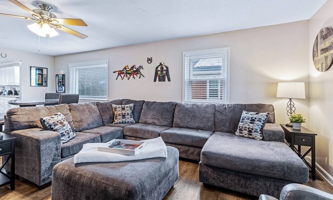 Prestonia House | PRESTON PLACE: Walk to Kentucky Expo Center! 4 Bedroom/2 Bath Home Sleeps 10