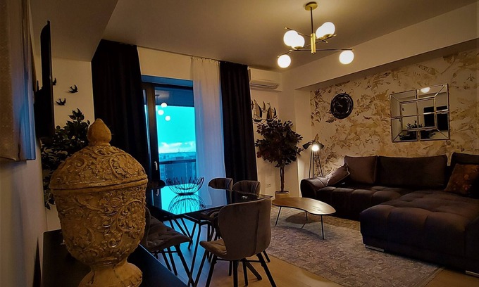 Constanta House | "Prime location, Sea view flat near the Beach"