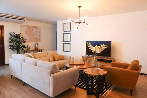 Barrio Rio de Piedras Apartment | Prime Location Stylish Apartment