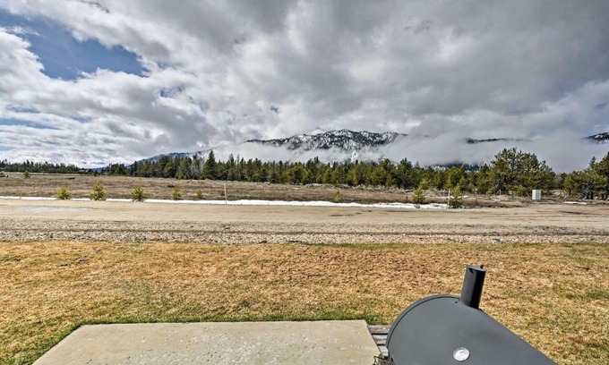 Donnelly House | Prime Snowy Retreat Mins to Tamarack and McCall!