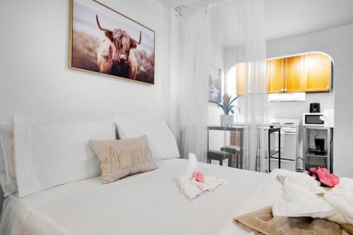 Gayborhood Apartment | Prime Studio Near Attractions