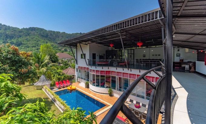 Chalong Villa | Private pool villa with mountain view 10 bedrooms