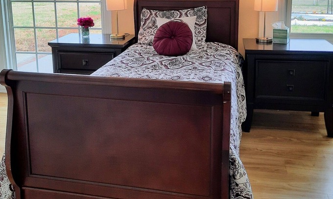 Calhoun Bed & Breakfast | Privacy Galore!12 bedrooms near creek and walking trail