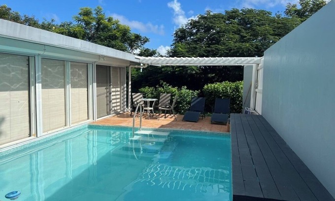 Red Hook Resort | Privacy. Romantic Private Pool Villa @ Sapphire. Generator