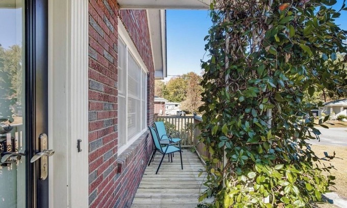 North Charleston House | Private 3BR- Mins to Park Circle and I-26- Large Backyard