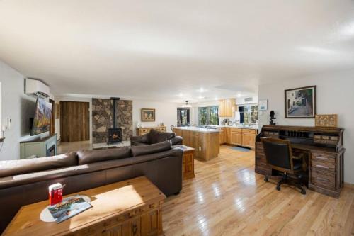 Prescott House | Private - Amidst The Forest