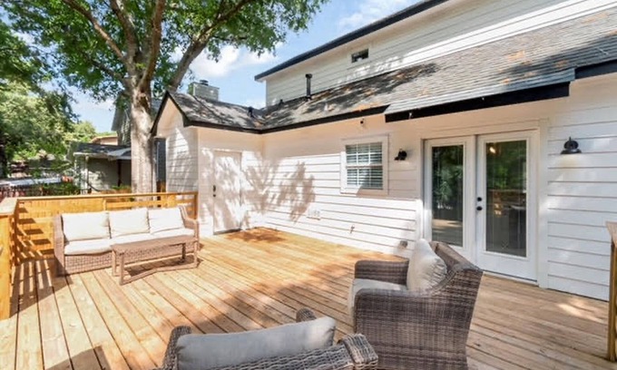 Saint Elmo House | Private and quiet home with a large back deck