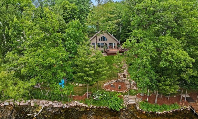 Beaver House | Private beach house in charming Pound on a clear, sandy full rec lake