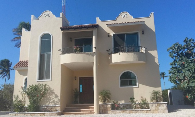 Hunucma House | Private beachhouse on wild beach