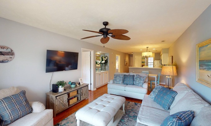 Pawleys Island Villa | Private Coastal Sanctuary 2BR Outdoor Spaces