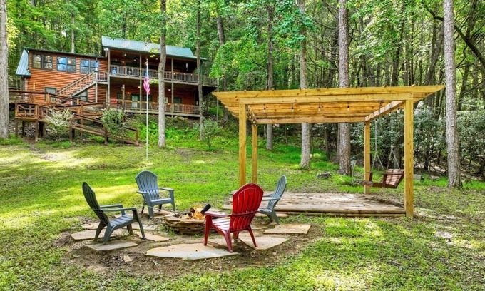 McCaysville Cabin | Private Creek Pier, Firepit Under the Stars & Game Room Near Appalachian Fun - The Water's Edge