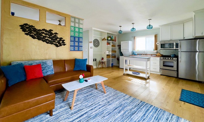 Charleston Apartment | Private Detached Guest House Close to Historic Charleston