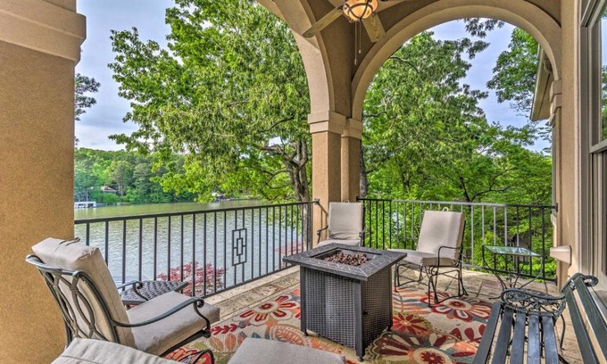 Mid America House | Private Dock and Water Views Hot Springs Abode!