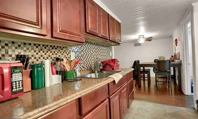 Springetts Manor-Yorklyn House | Private driveway in central PA near the heart of York