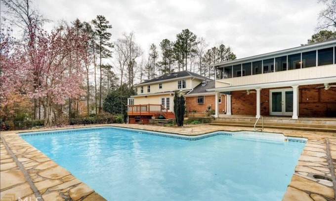 Roswell Other | Private guest suite with private garage