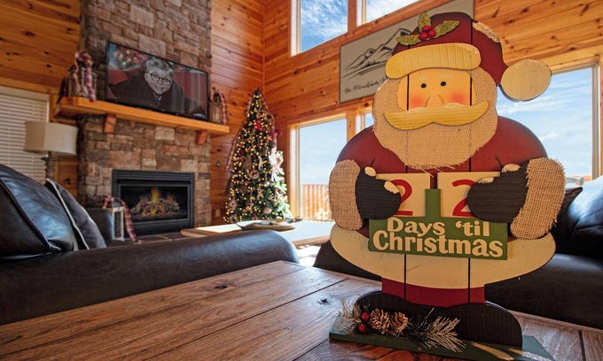 Gatlinburg - Pigeon Forge Cabin | Private Heated Indoor Pool/Theater/2 Game Rms/Views/Close To Everything!