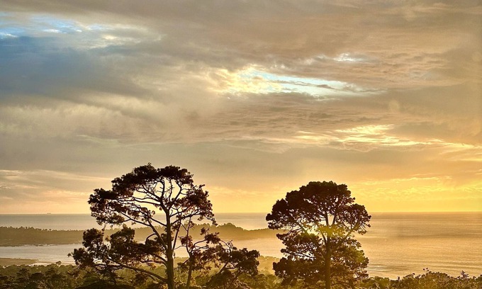 Northeast Carmel House | PRIVATE Hilltop Home: Stunning Carmel Views, Hot Tub, 3 Balconies, Dogs Welcome