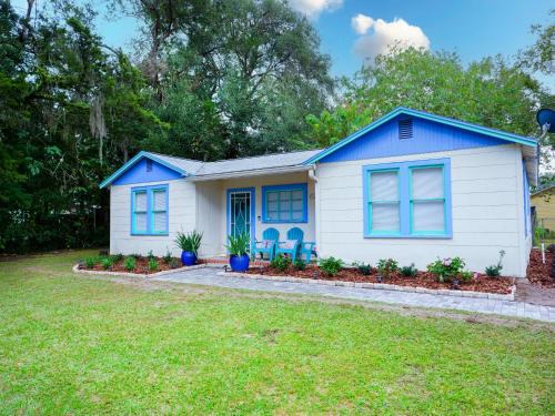 Ocala House | Private Home in Ocala with Fenced Yard, Piano, Central Location, Pets Welcome