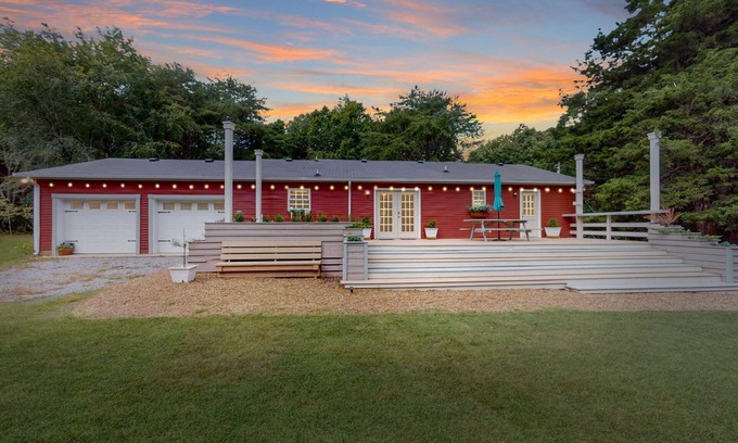 Ashland City House | Private home in the woods 25 min to Nashville!