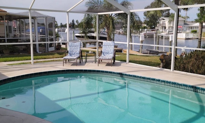 Flor-a-mar House | Private Home in desirable Gulf Harbors neighborhood